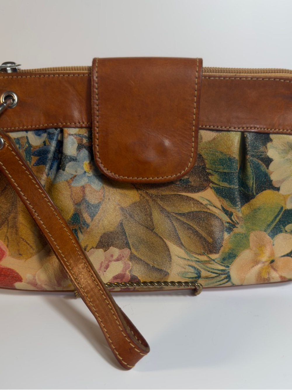 Genuine Leather Floral Clutch by Ceccioni Piero Made In Italy. Pre-owned. VTG.